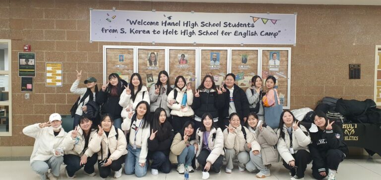 Holt High School Hosts Students from Asan City, South Korea